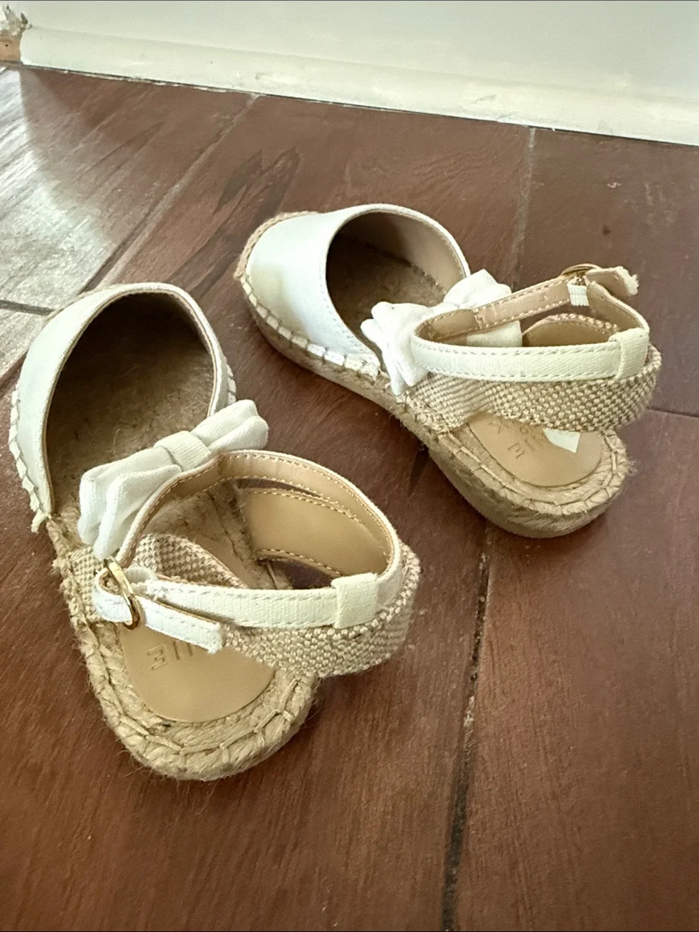 New Janie and Jack Cream Canvas Espadrille Sandals with Bow Accent
